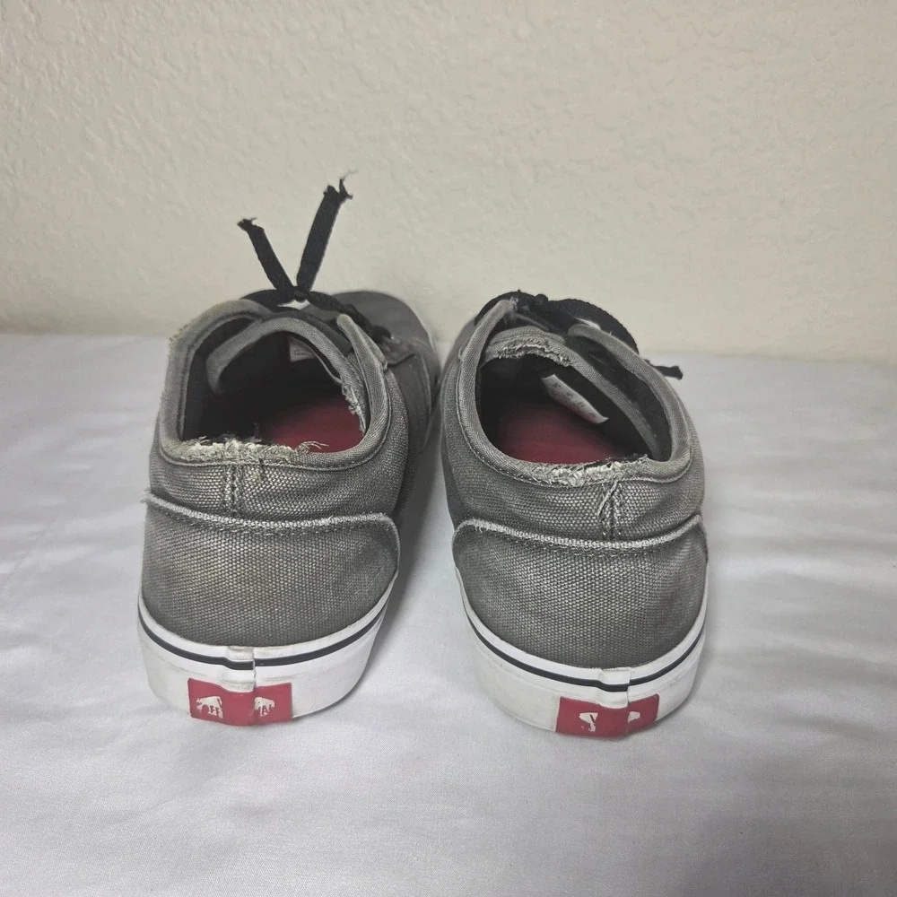 Vans Atwood Low Top Skate Shoes Gray Canvas Black Laces Sneakers M-9